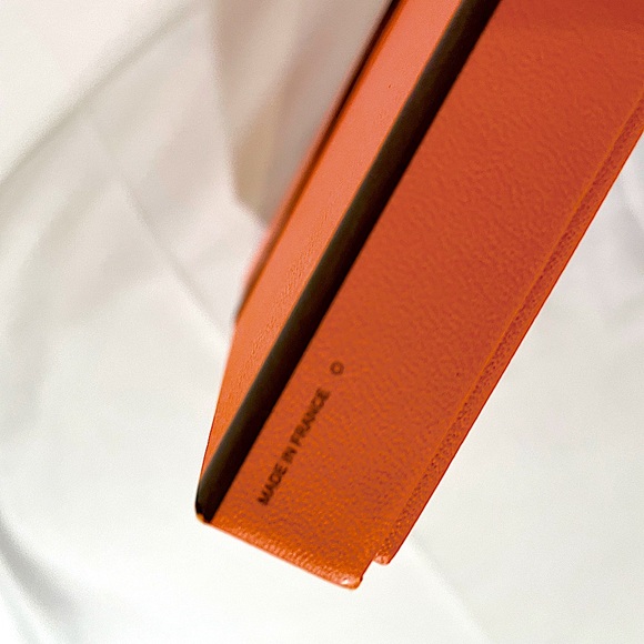 Hermes Scarf Box with Hermes Ribbon - Picture 6 of 6